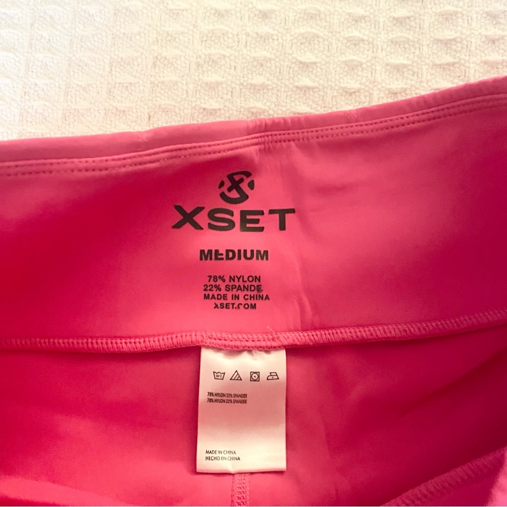 XSET women’s hot pink active skort size Medium - Picture 2 of 6